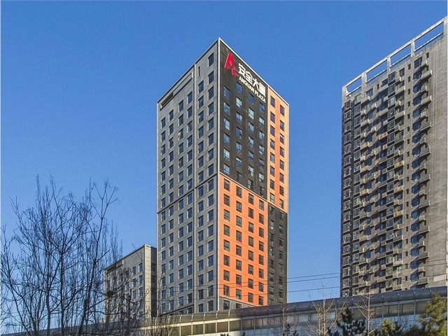 深圳大屏智慧灯杆屏小间距